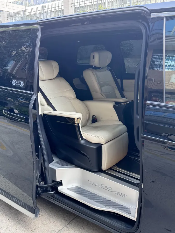 2023 GAC Trumpchi M8 2.0T 190HP L4 E-CVT Hybrid,autocango,china used car exporter,china ev exporter,chinese used car exporter,chinese used ev exporter