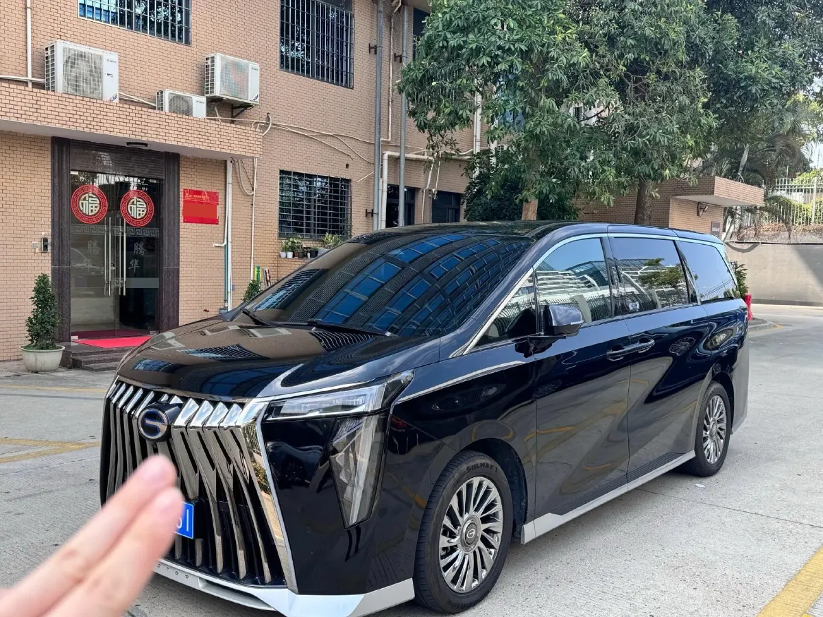 2023 GAC Trumpchi M8 2.0T 190HP L4 E-CVT Hybrid,autocango,china used car exporter,china ev exporter,chinese used car exporter,chinese used ev exporter