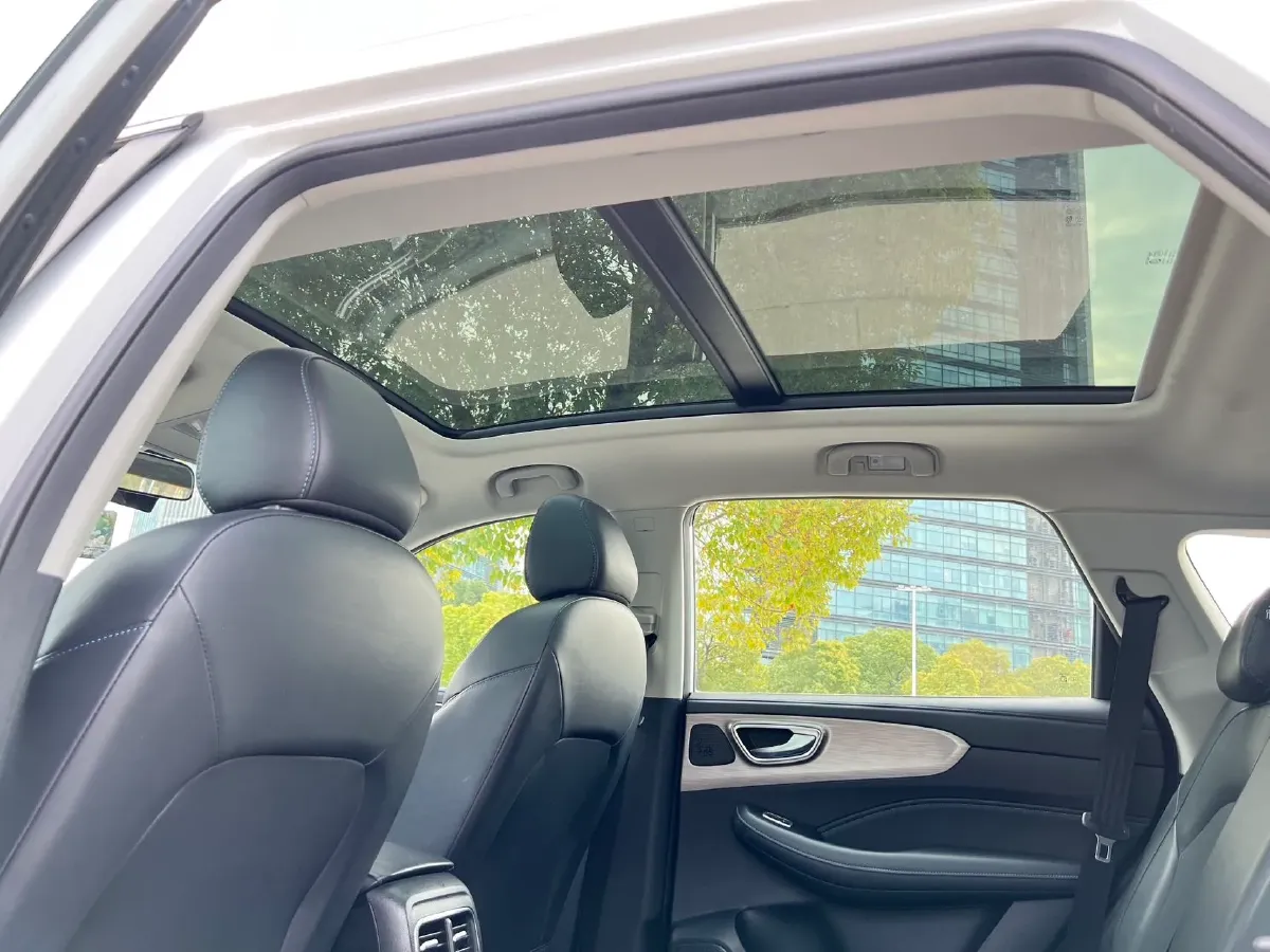 2022 ChangAn CS75 Plus 1.5T 178HP L4 6AT,autocango,china used car exporter,china ev exporter,chinese used car exporter,chinese used ev exporter