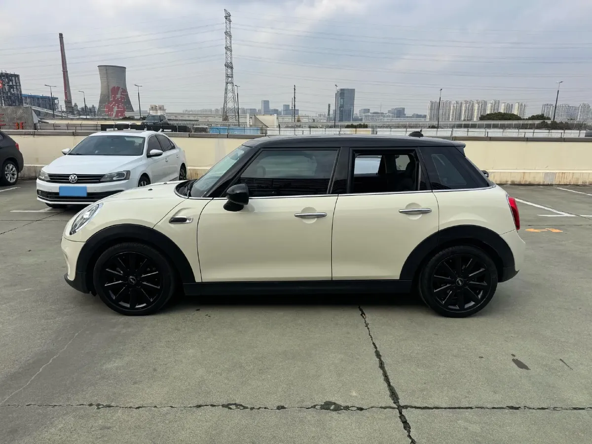 2019 MINI MINI 1.5T 136HP L3 7DCT,autocango,china used car exporter,china ev exporter,chinese used car exporter,chinese used ev exporter