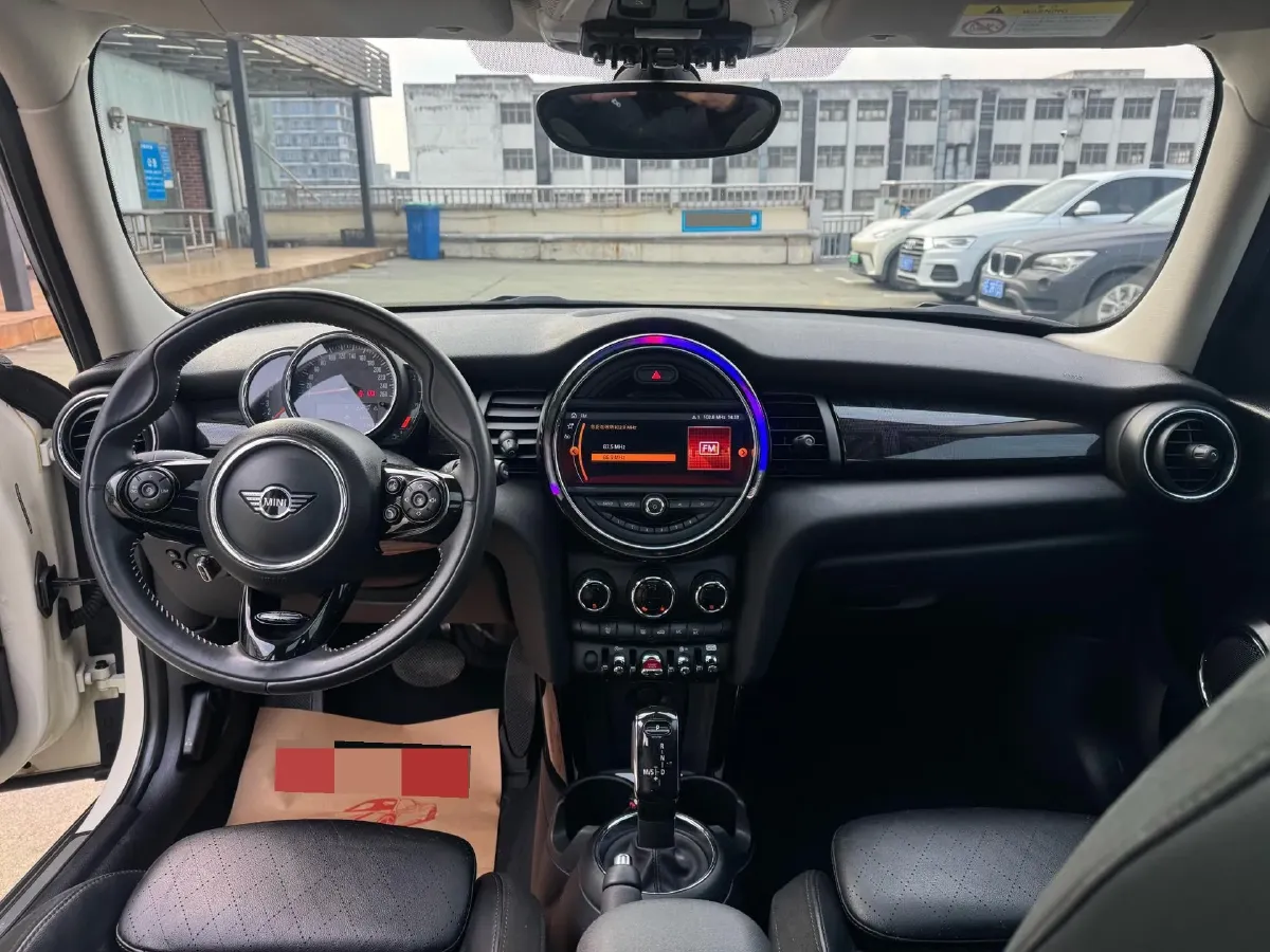 2019 MINI MINI 1.5T 136HP L3 7DCT,autocango,china used car exporter,china ev exporter,chinese used car exporter,chinese used ev exporter