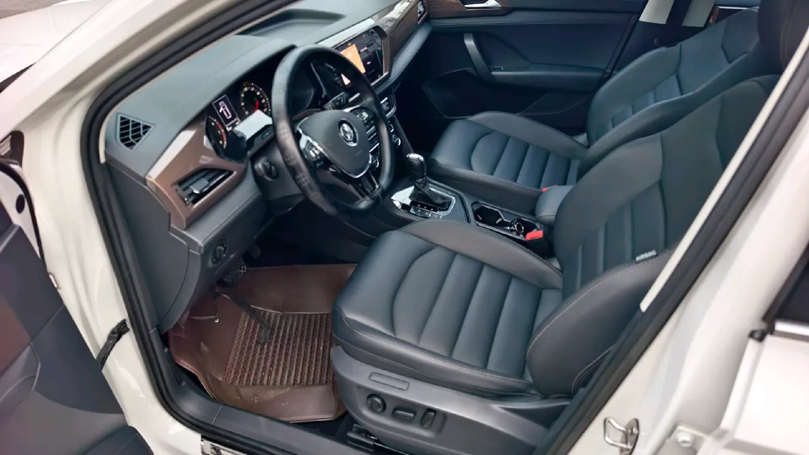 2021 Volkswagen Tharu 1.4T 150HP L4 7DCT,autocango,china used car exporter,china ev exporter,chinese used car exporter,chinese used ev exporter