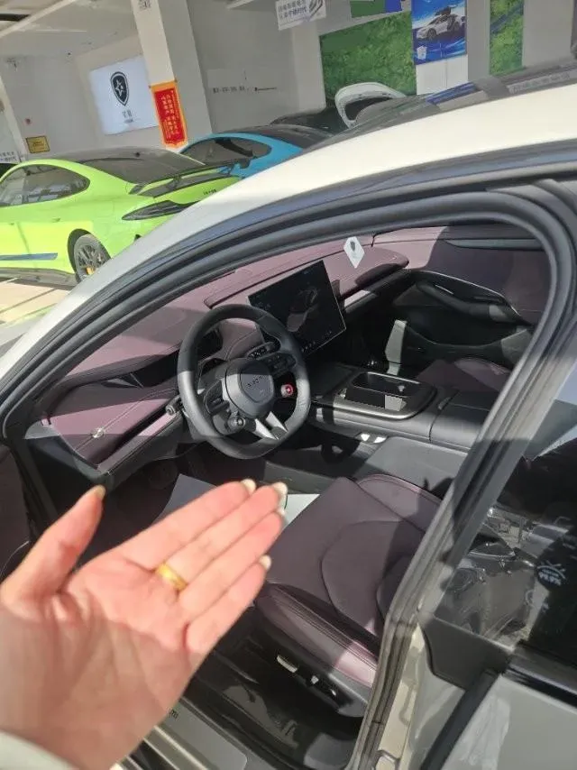 2024 MI SU7 BEV 94.3KWH,autocango,china used car exporter,china ev exporter,chinese used car exporter,chinese used ev exporter