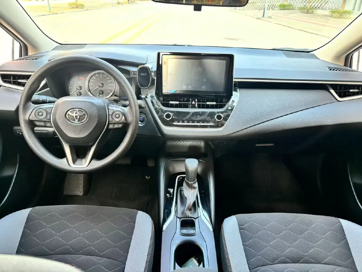 2021 Toyota Corolla 1.2T 116HP L4 CVT,autocango,china used car exporter,china ev exporter,chinese used car exporter,chinese used ev exporter