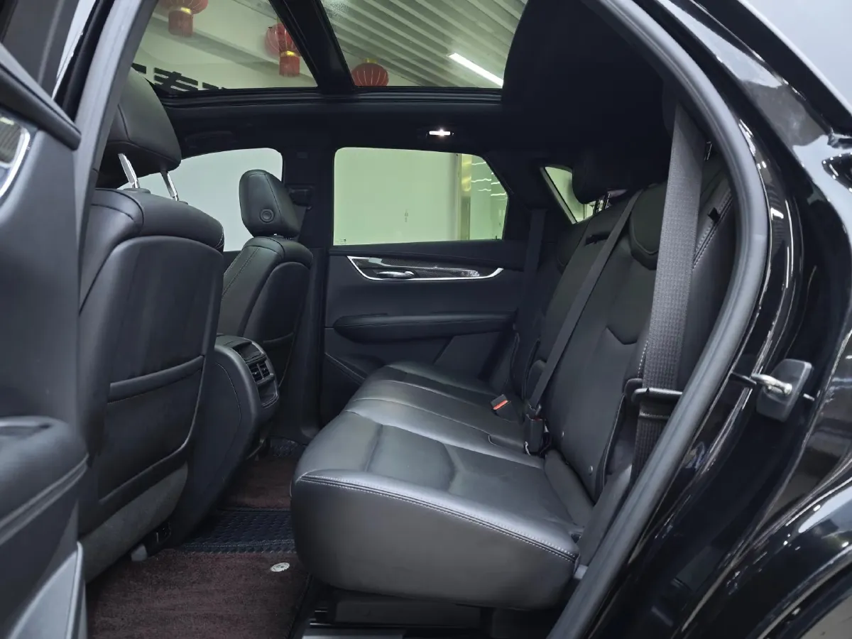 2022 Cadillac XT5 2.0T 237HP L4 9AT,autocango,china used car exporter,china ev exporter,chinese used car exporter,chinese used ev exporter