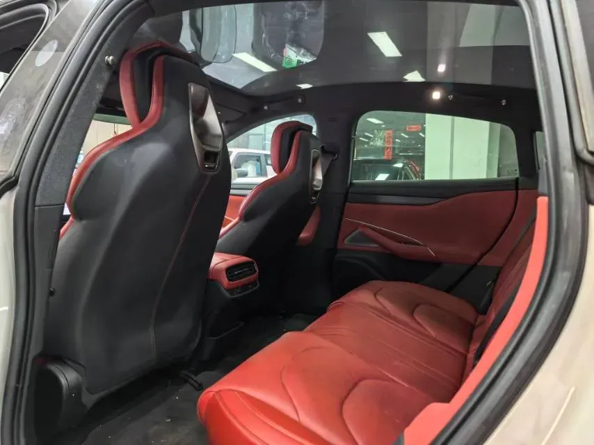 2024 MI SU7 BEV 73.6KWH,autocango,china used car exporter,china ev exporter,chinese used car exporter,chinese used ev exporter