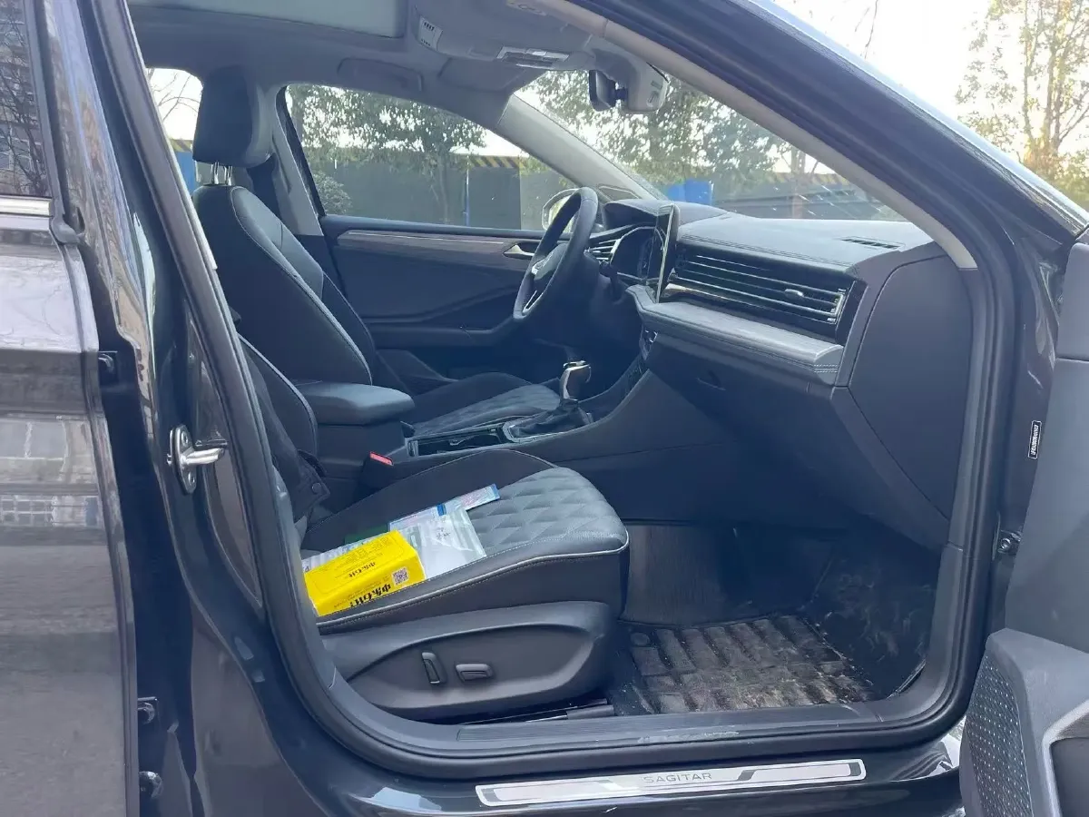 2024 Volkswagen Sagitar 1.5T 160HP L4 7DCT,autocango,china used car exporter,china ev exporter,chinese used car exporter,chinese used ev exporter