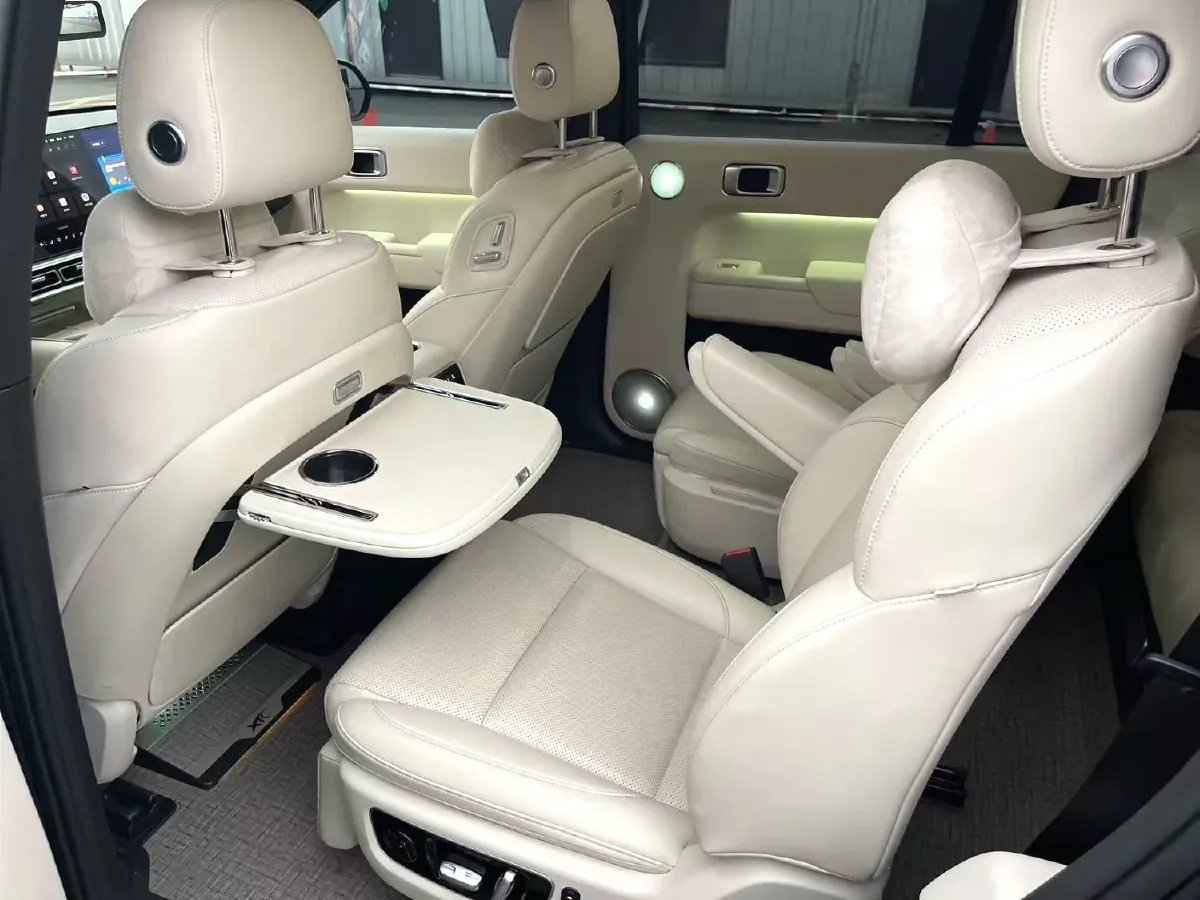 2022 Li L9 Range Extended 154HP REEV 42.6KWH,autocango,china used car exporter,china ev exporter,chinese used car exporter,chinese used ev exporter