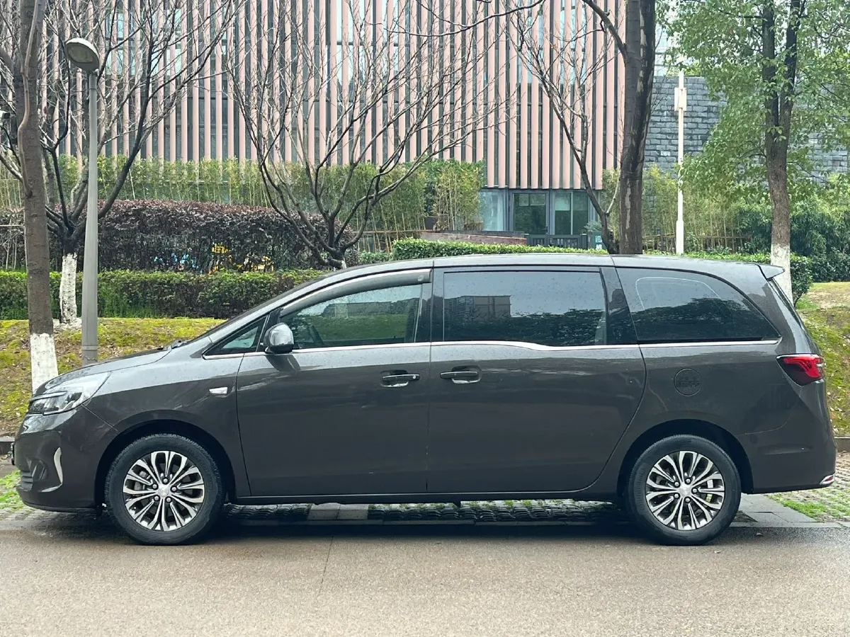 2021 Buick GL8 2.0T 237HP L4 9AT,autocango,china used car exporter,china ev exporter,chinese used car exporter,chinese used ev exporter