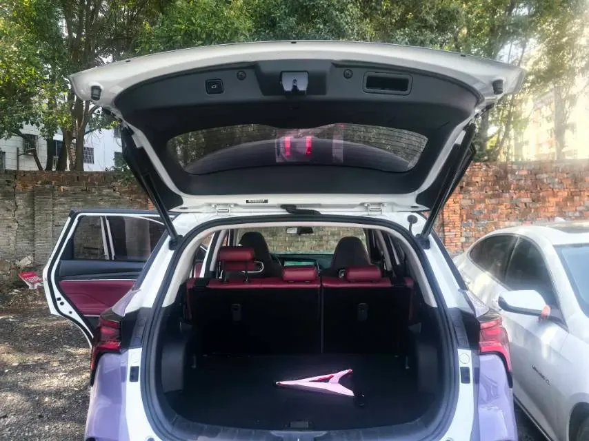 2021 ChangAn CS75 Plus 2.0T 233HP L4 8AT,autocango,china used car exporter,china ev exporter,chinese used car exporter,chinese used ev exporter