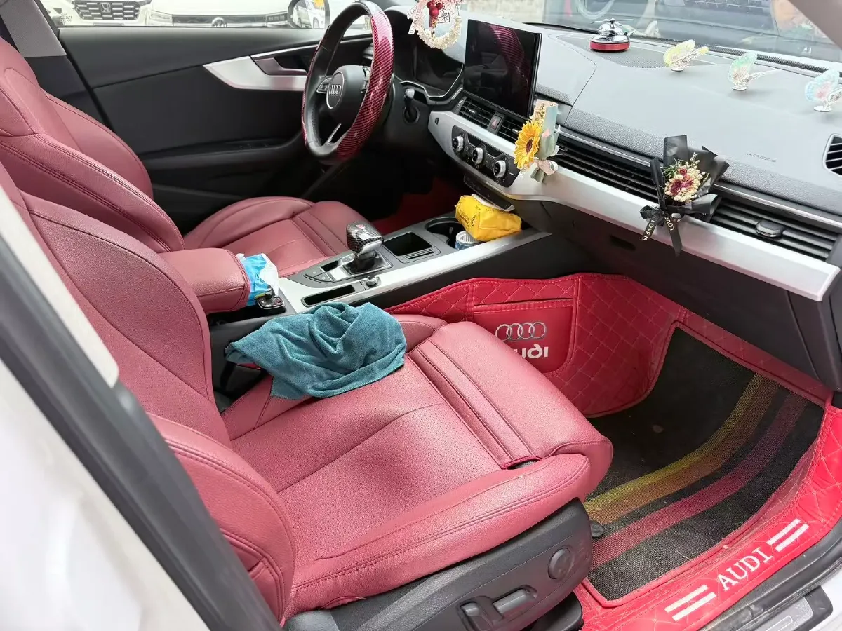 2022 Audi A4L 2.0T 190HP L4 7DCT,autocango,china used car exporter,china ev exporter,chinese used car exporter,chinese used ev exporter