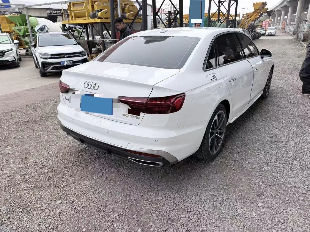 2022 Audi A4L 2.0T 190HP L4 7DCT,autocango,china used car exporter,china ev exporter,chinese used car exporter,chinese used ev exporter