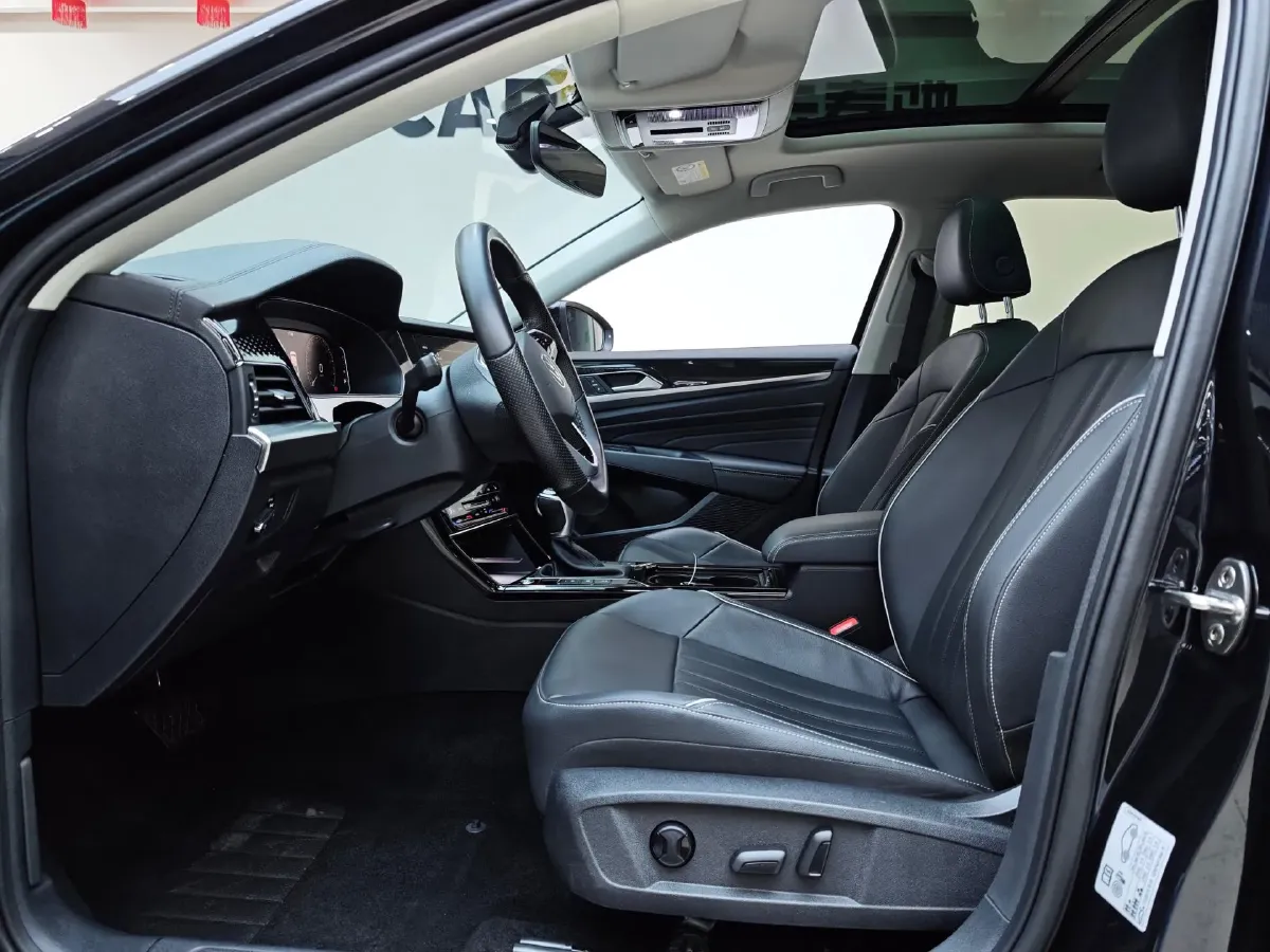 2023 Volkswagen Passat 2.0T 186HP L4 7DCT,autocango,china used car exporter,china ev exporter,chinese used car exporter,chinese used ev exporter