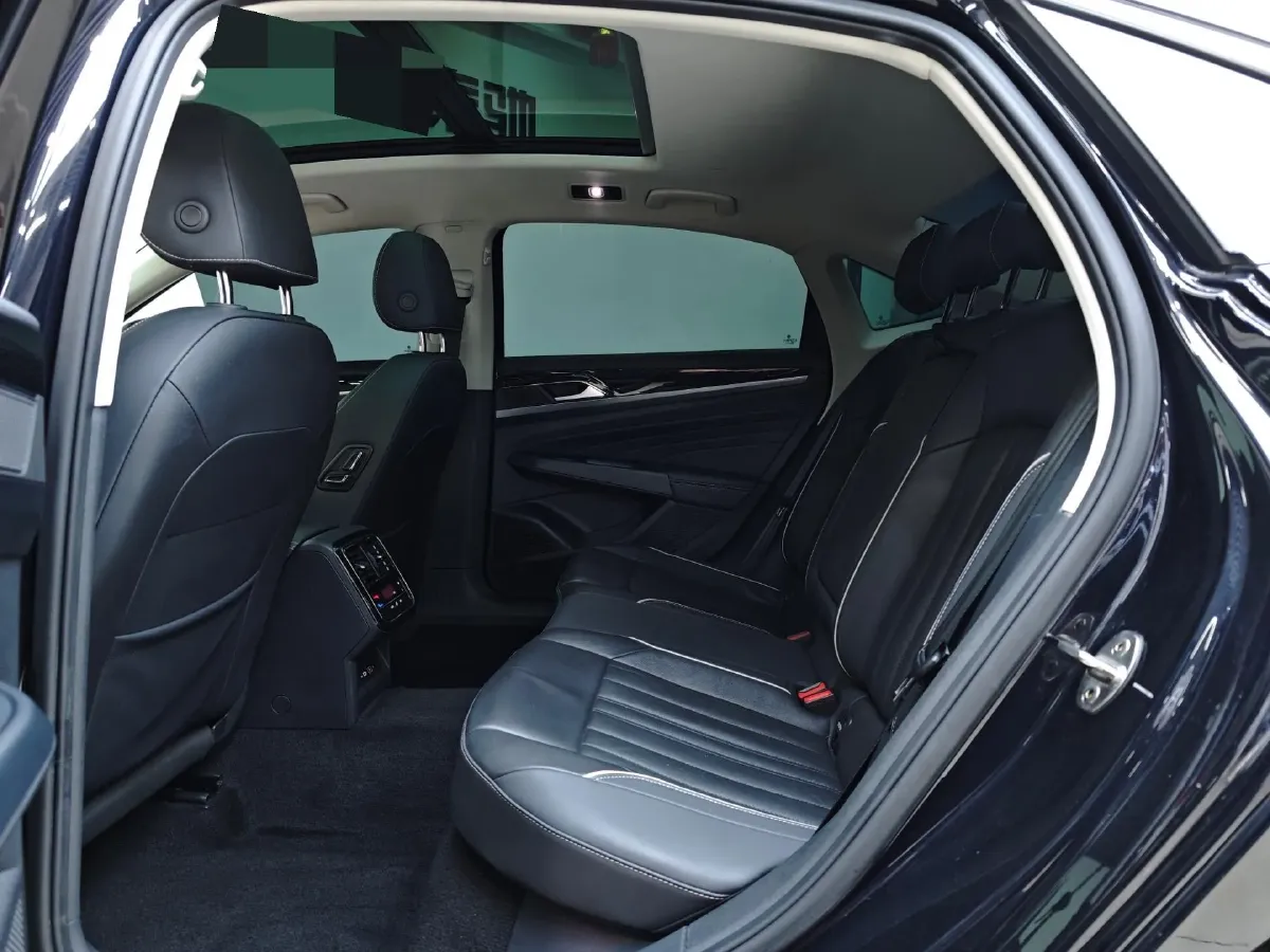 2023 Volkswagen Passat 2.0T 186HP L4 7DCT,autocango,china used car exporter,china ev exporter,chinese used car exporter,chinese used ev exporter