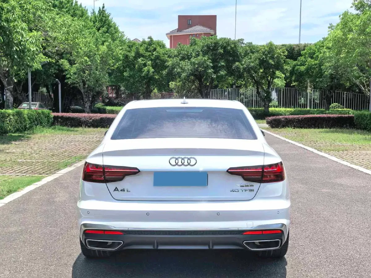 2020 Audi A4L 2.0T 190HP L4 7DCT,autocango,china used car exporter,china ev exporter,chinese used car exporter,chinese used ev exporter