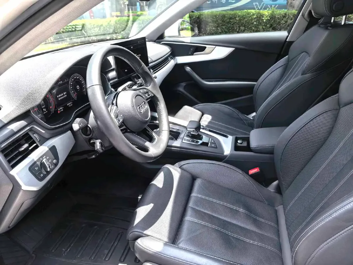 2020 Audi A4L 2.0T 190HP L4 7DCT,autocango,china used car exporter,china ev exporter,chinese used car exporter,chinese used ev exporter