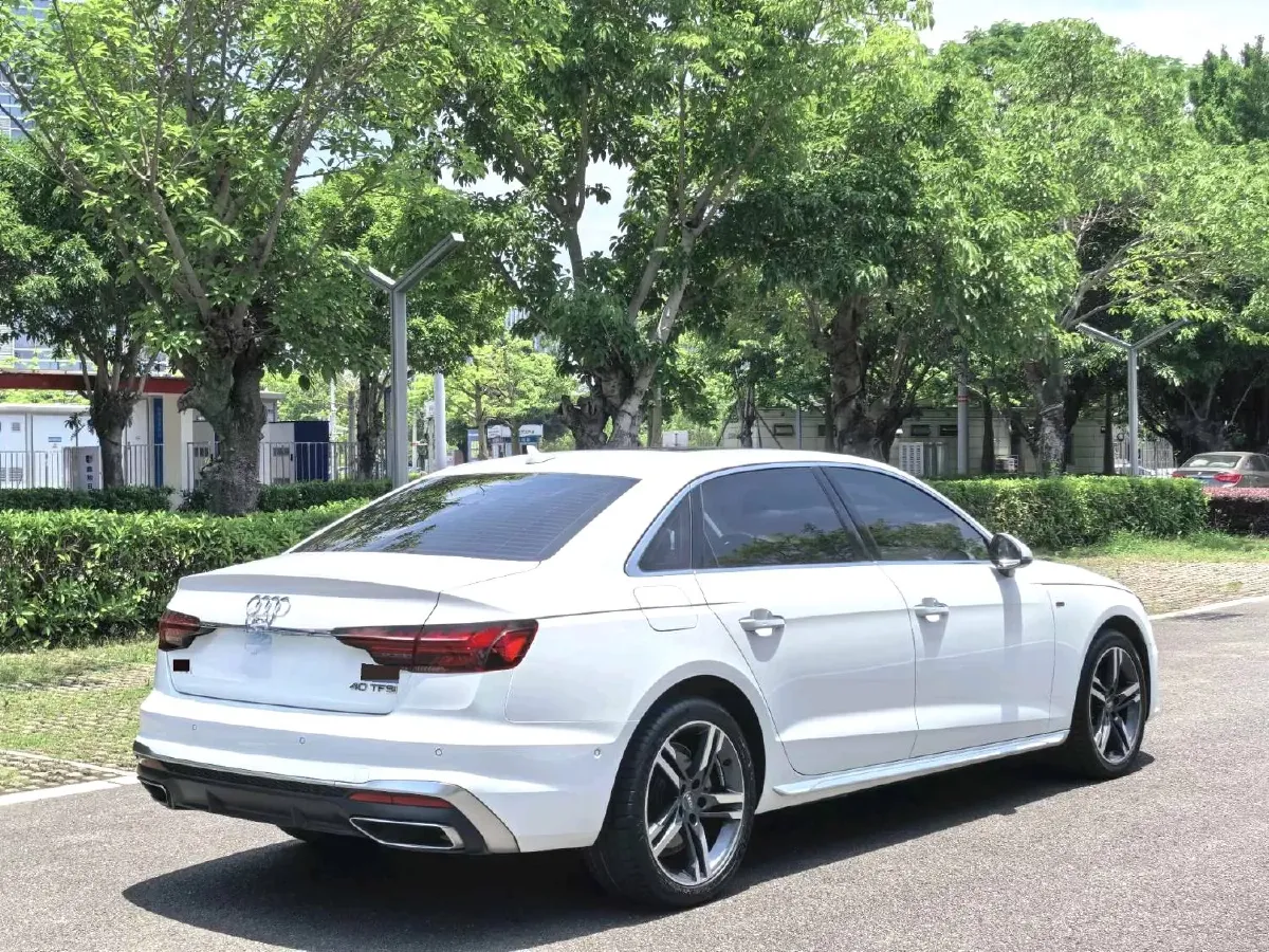 2020 Audi A4L 2.0T 190HP L4 7DCT,autocango,china used car exporter,china ev exporter,chinese used car exporter,chinese used ev exporter