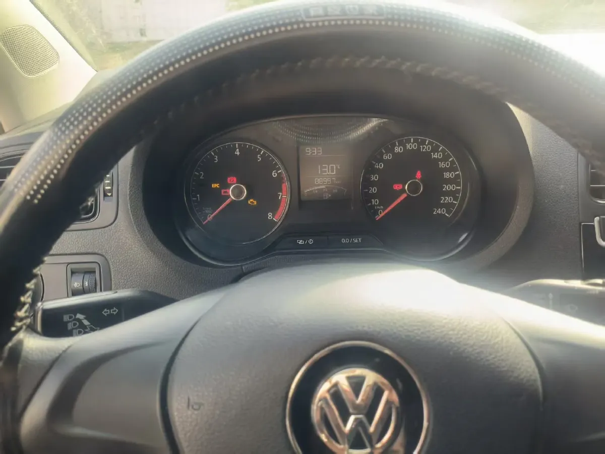 2016 Volkswagen Polo 1.4L 90HP L4 5MT,autocango,china used car exporter,china ev exporter,chinese used car exporter,chinese used ev exporter