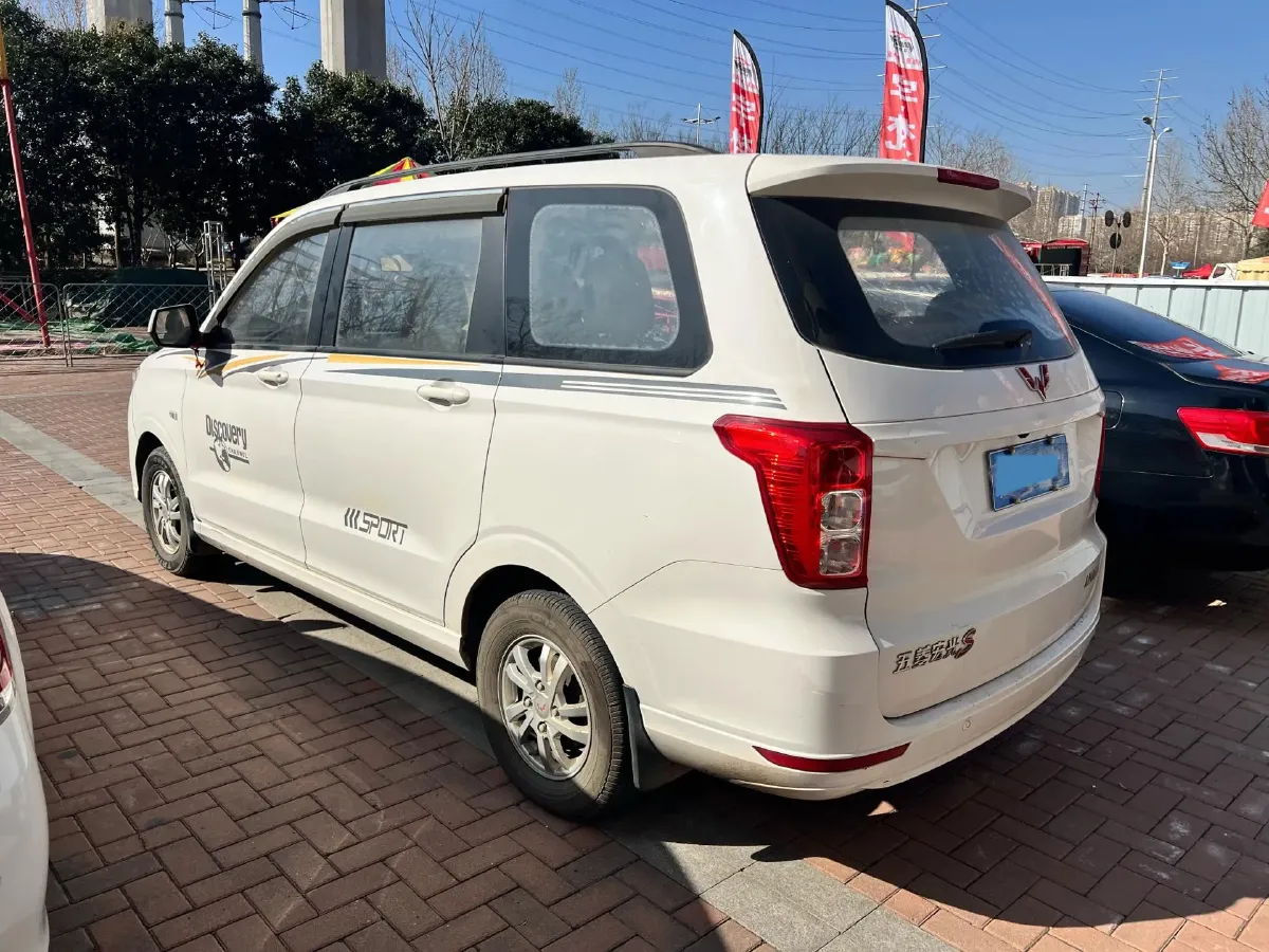 2019 WuLing HongGuang 1.5L 99HP L4 6MT,autocango,china used car exporter,china ev exporter,chinese used car exporter,chinese used ev exporter