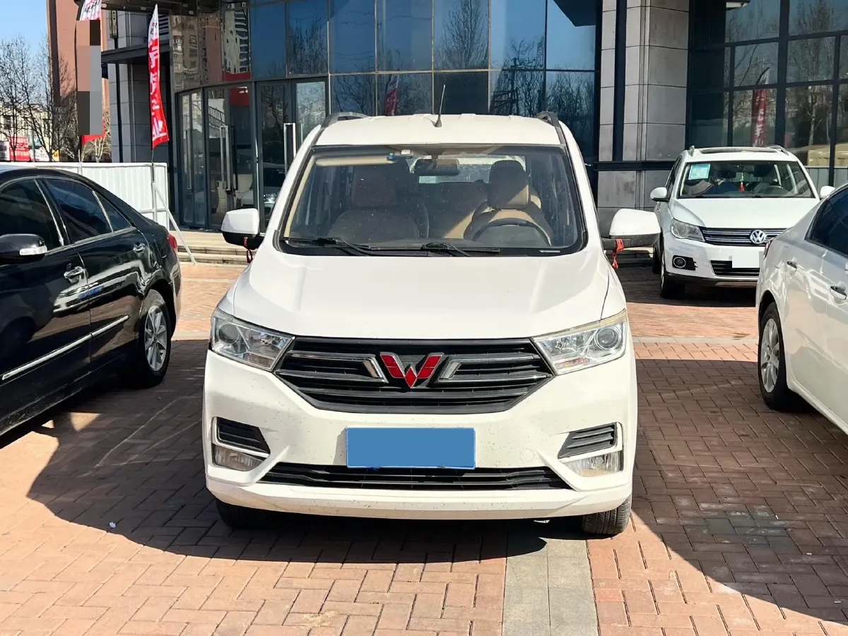 2019 WuLing HongGuang 1.5L 99HP L4 6MT,autocango,china used car exporter,china ev exporter,chinese used car exporter,chinese used ev exporter