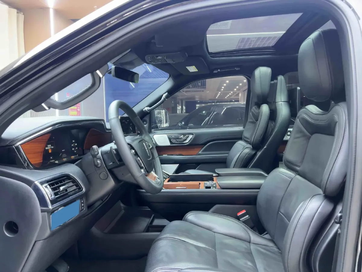 2018 Lincoln Navigator 3.5T 415HP V6 10AT,autocango,china used car exporter,china ev exporter,chinese used car exporter,chinese used ev exporter