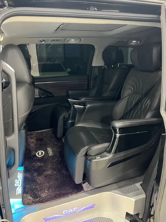 2024 GAC Trumpchi M8 2.0T 252HP L4 8AT,autocango,china used car exporter,china ev exporter,chinese used car exporter,chinese used ev exporter