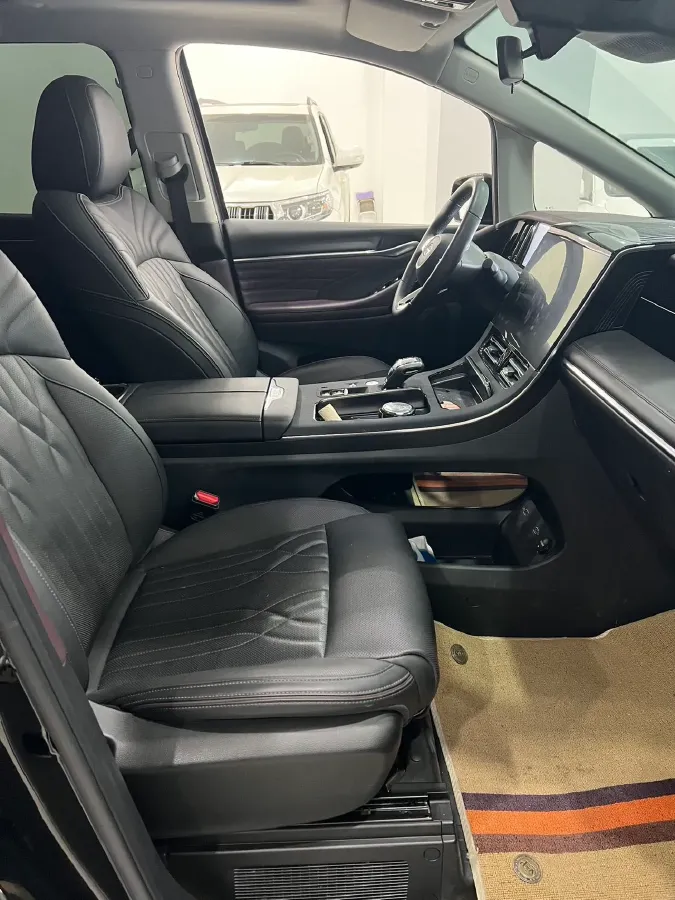 2024 GAC Trumpchi M8 2.0T 252HP L4 8AT,autocango,china used car exporter,china ev exporter,chinese used car exporter,chinese used ev exporter