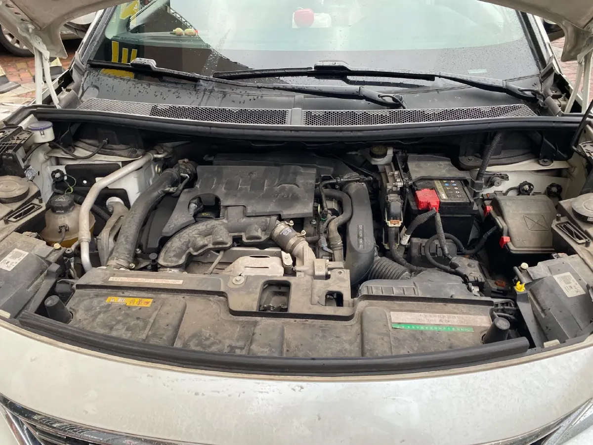 2019 Peugeot 5008 1.6T 167HP L4 6AT,autocango,china used car exporter,china ev exporter,chinese used car exporter,chinese used ev exporter