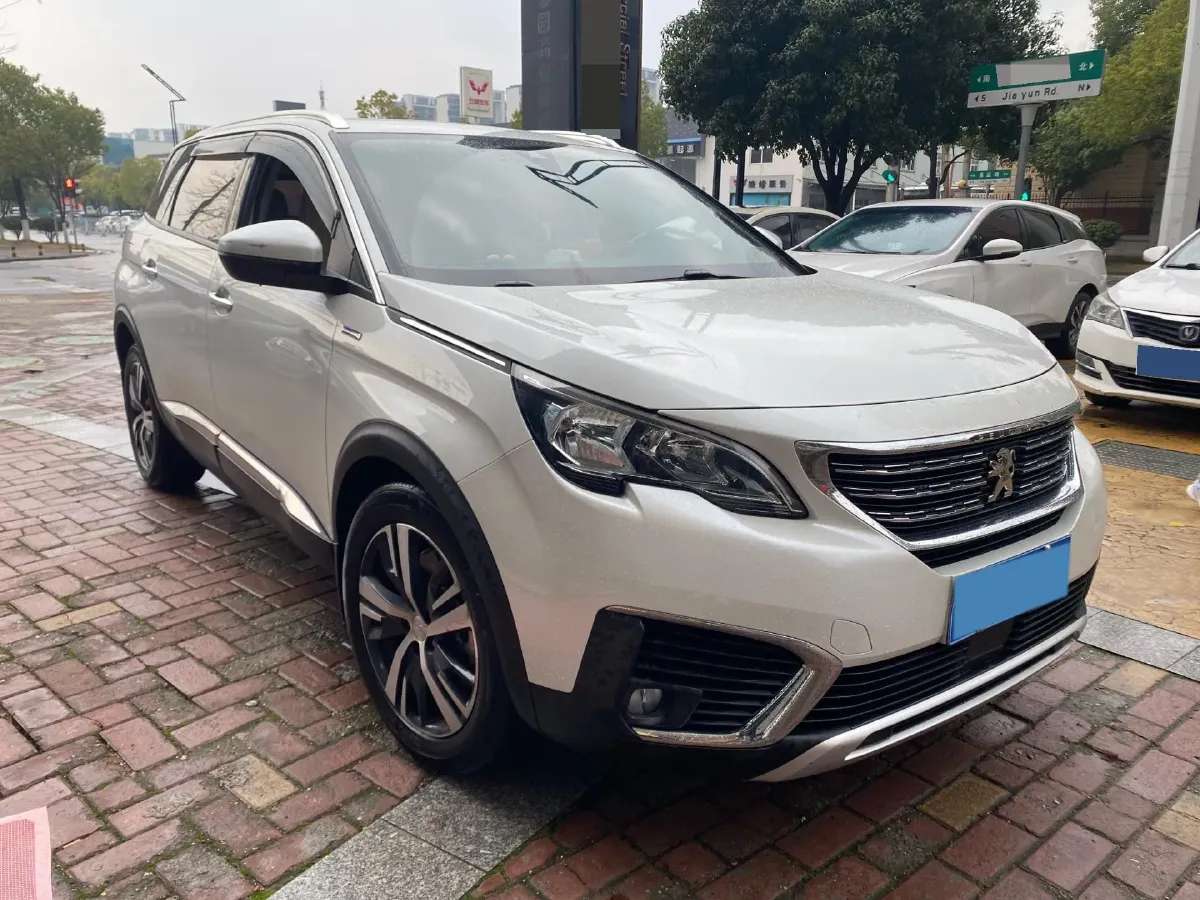 2019 Peugeot 5008 1.6T 167HP L4 6AT,autocango,china used car exporter,china ev exporter,chinese used car exporter,chinese used ev exporter