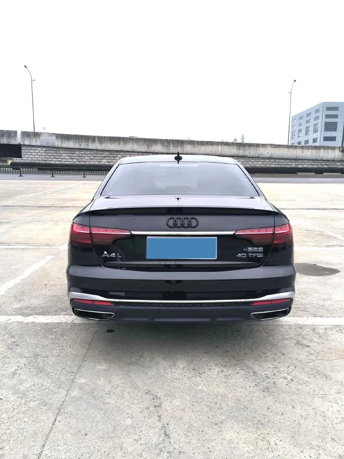 2020 Audi A4L 2.0T 190HP L4 7DCT,autocango,china used car exporter,china ev exporter,chinese used car exporter,chinese used ev exporter
