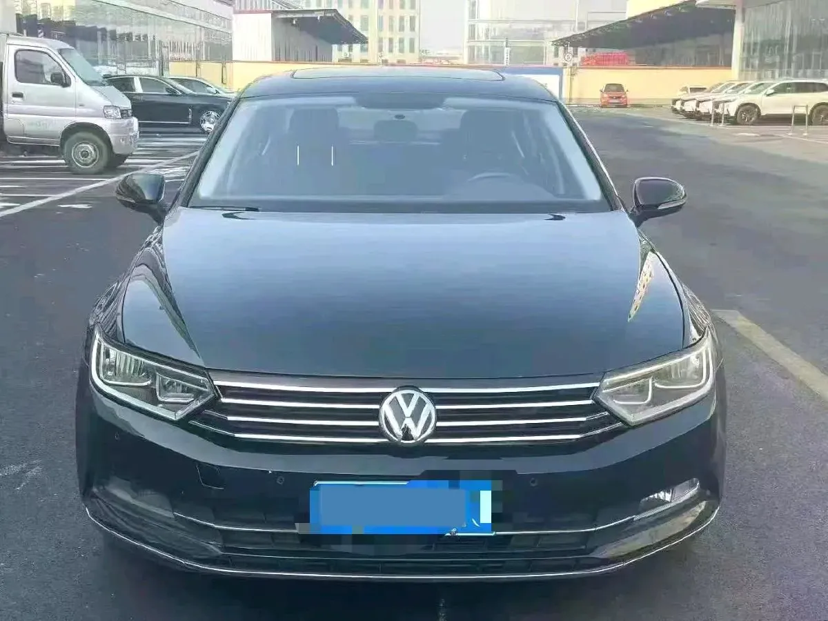 2020 Volkswagen Magotan 1.4T 150HP L4 7DCT,autocango,china used car exporter,china ev exporter,chinese used car exporter,chinese used ev exporter
