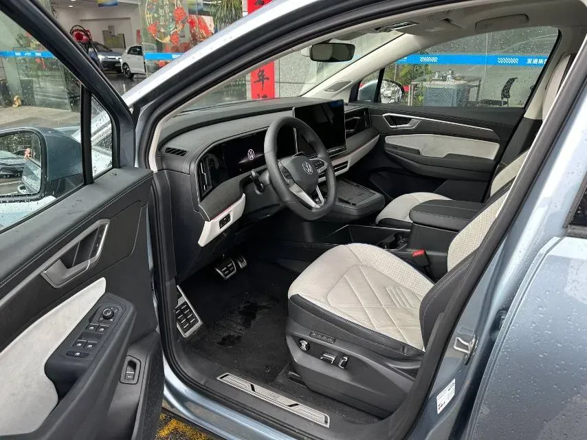 2026 Volkswagen Talagon 2.0T 272HP L4 7DCT,autocango,china used car exporter,china ev exporter,chinese used car exporter,chinese used ev exporter