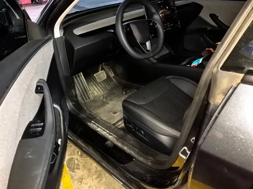 2025 Tesla Model 3 BEV 62.5KWH,autocango,china used car exporter,china ev exporter,chinese used car exporter,chinese used ev exporter