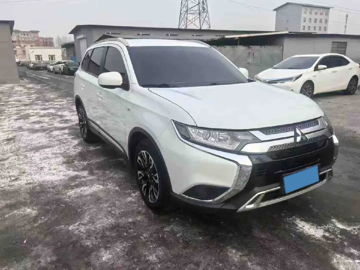 2020 Mitsubishi Outlander 2.0L 166HP L4 CVT,autocango,china used car exporter,china ev exporter,chinese used car exporter,chinese used ev exporter