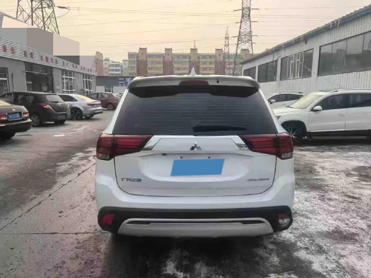 2020 Mitsubishi Outlander 2.0L 166HP L4 CVT,autocango,china used car exporter,china ev exporter,chinese used car exporter,chinese used ev exporter