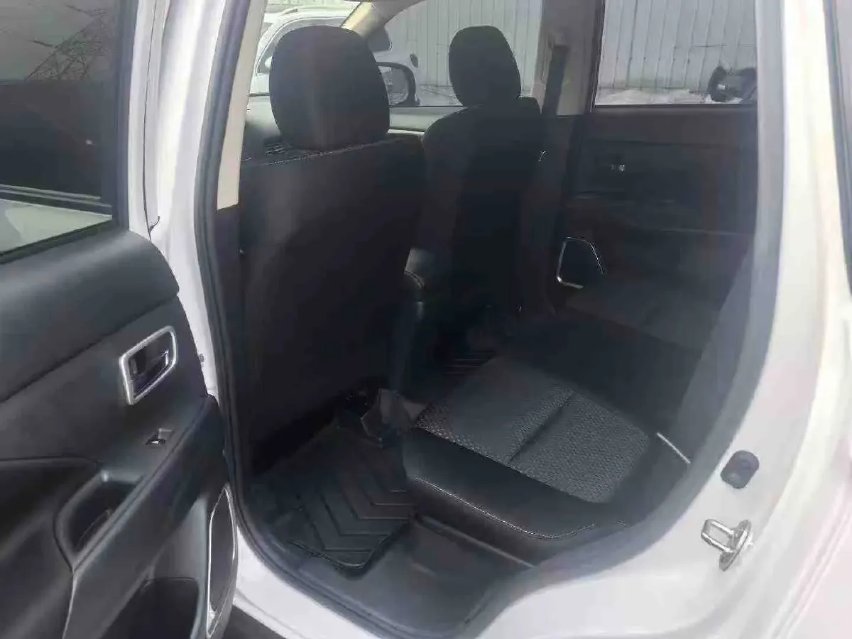 2020 Mitsubishi Outlander 2.0L 166HP L4 CVT,autocango,china used car exporter,china ev exporter,chinese used car exporter,chinese used ev exporter