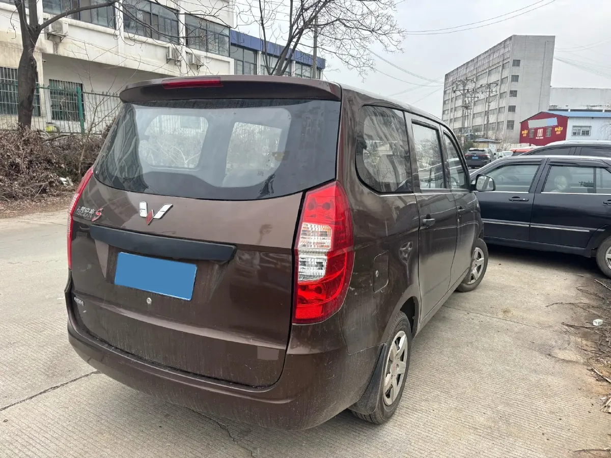 2018 WuLing HongGuang 1.2L 82HP L4 5MT,autocango,china used car exporter,china ev exporter,chinese used car exporter,chinese used ev exporter