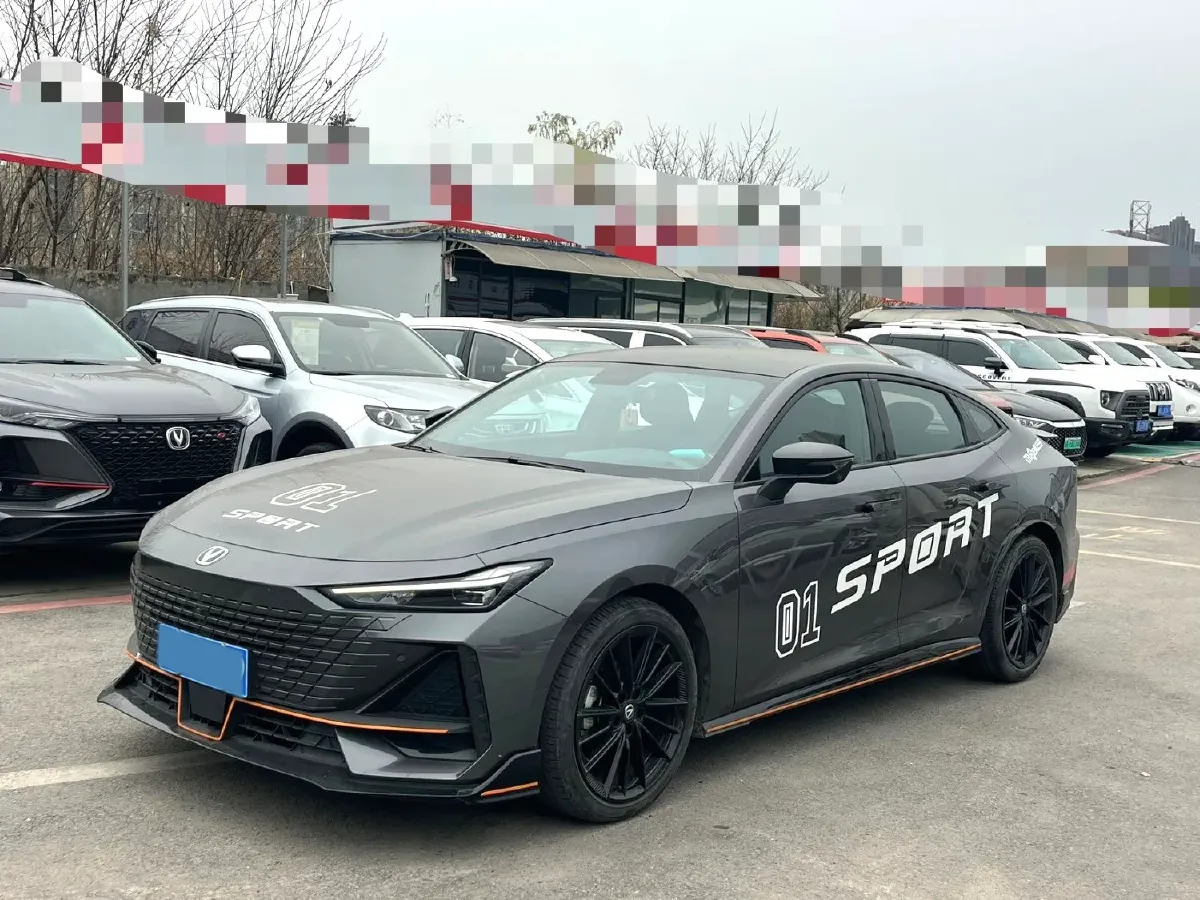 2022 ChangAn UNI-V 1.5T 188HP L4 7DCT,autocango,china used car exporter,china ev exporter,chinese used car exporter,chinese used ev exporter