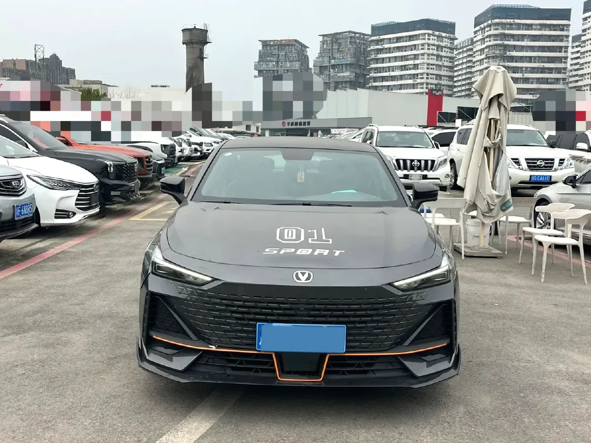 2022 ChangAn UNI-V 1.5T 188HP L4 7DCT,autocango,china used car exporter,china ev exporter,chinese used car exporter,chinese used ev exporter