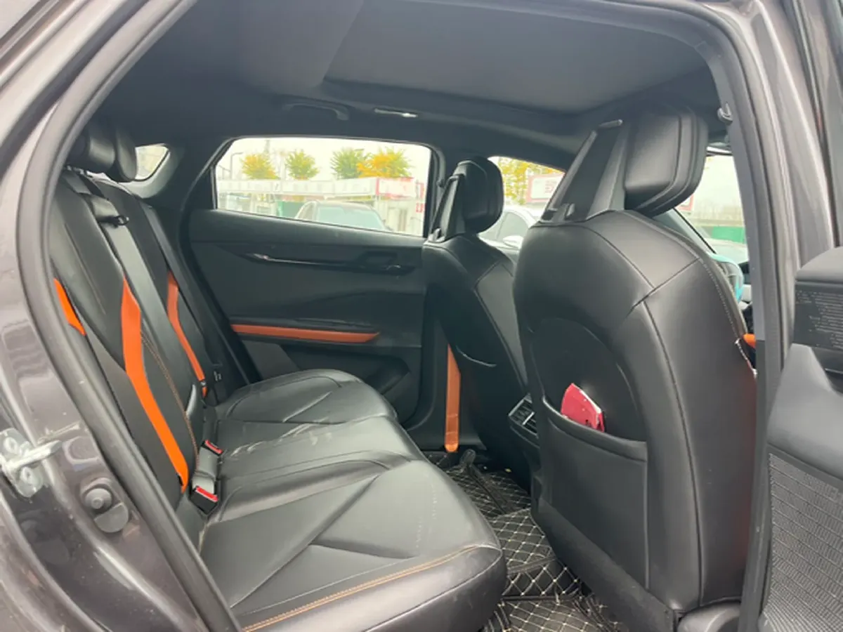 2022 ChangAn UNI-V 1.5T 188HP L4 7DCT,autocango,china used car exporter,china ev exporter,chinese used car exporter,chinese used ev exporter