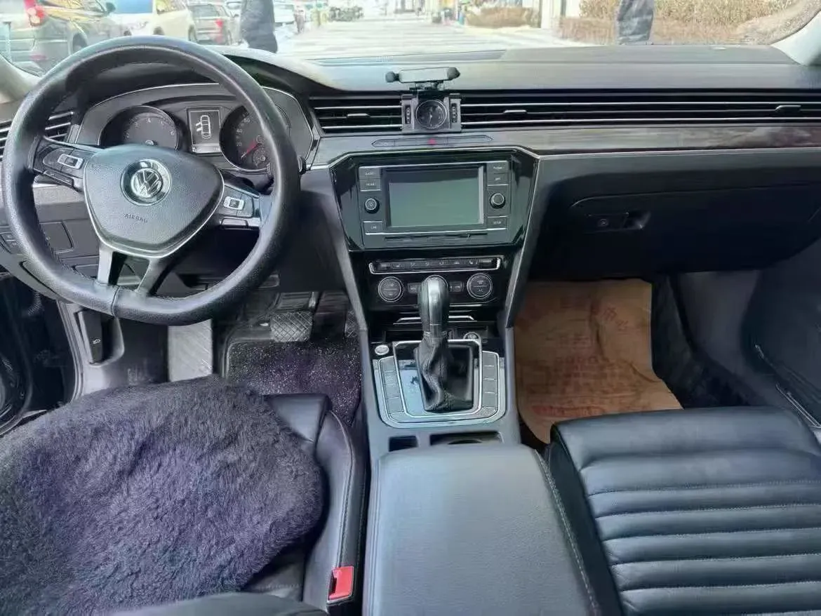 2019 Volkswagen Magotan 2.0T 186HP L4 7DCT,autocango,china used car exporter,china ev exporter,chinese used car exporter,chinese used ev exporter