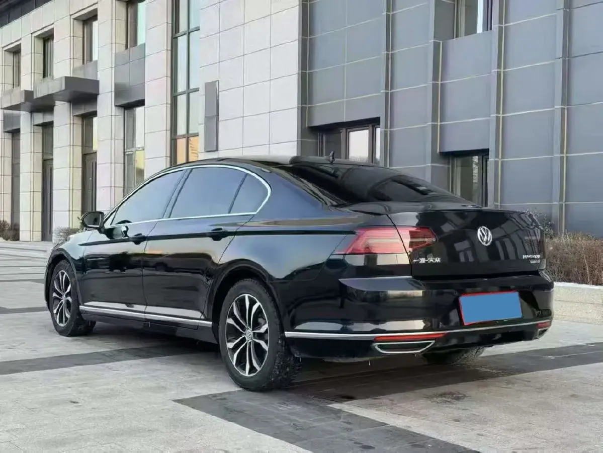 2019 Volkswagen Magotan 2.0T 186HP L4 7DCT,autocango,china used car exporter,china ev exporter,chinese used car exporter,chinese used ev exporter