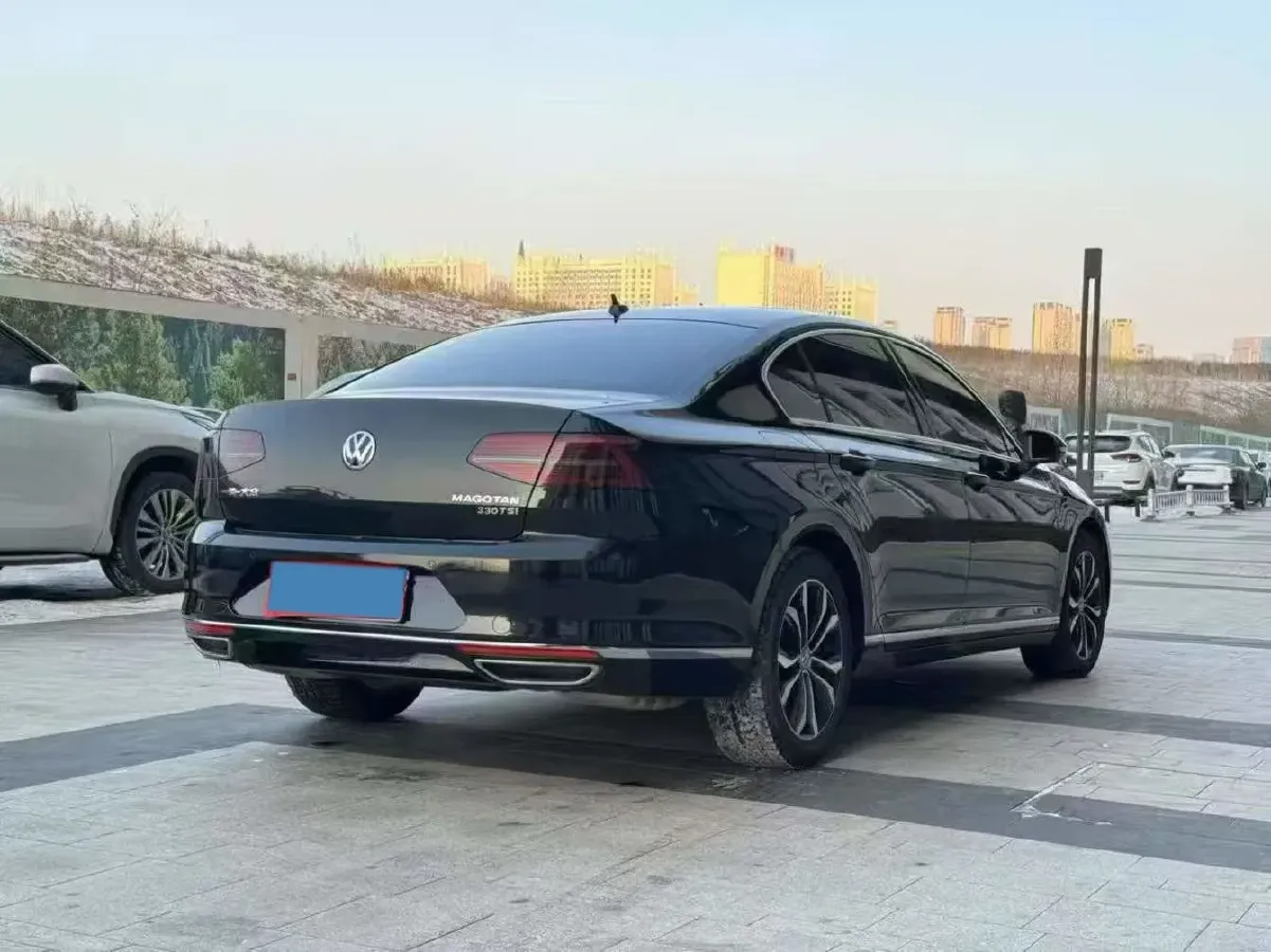2019 Volkswagen Magotan 2.0T 186HP L4 7DCT,autocango,china used car exporter,china ev exporter,chinese used car exporter,chinese used ev exporter