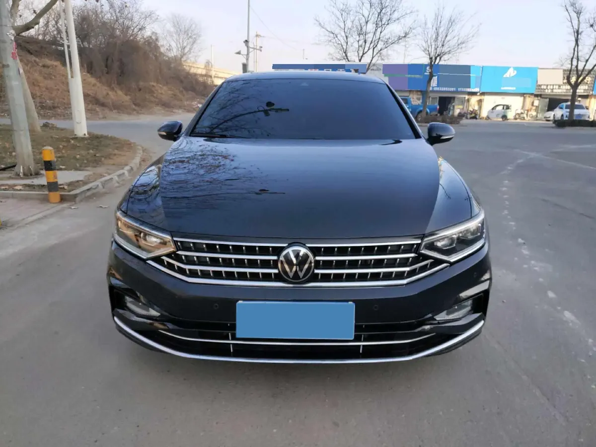 2023 Volkswagen Magotan 2.0T 186HP L4 7DCT,autocango,china used car exporter,china ev exporter,chinese used car exporter,chinese used ev exporter