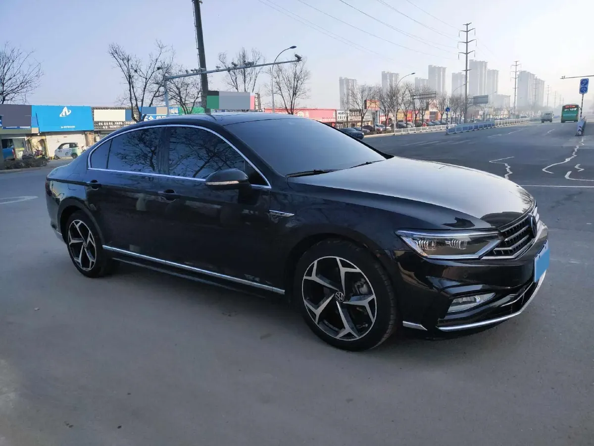2023 Volkswagen Magotan 2.0T 186HP L4 7DCT,autocango,china used car exporter,china ev exporter,chinese used car exporter,chinese used ev exporter