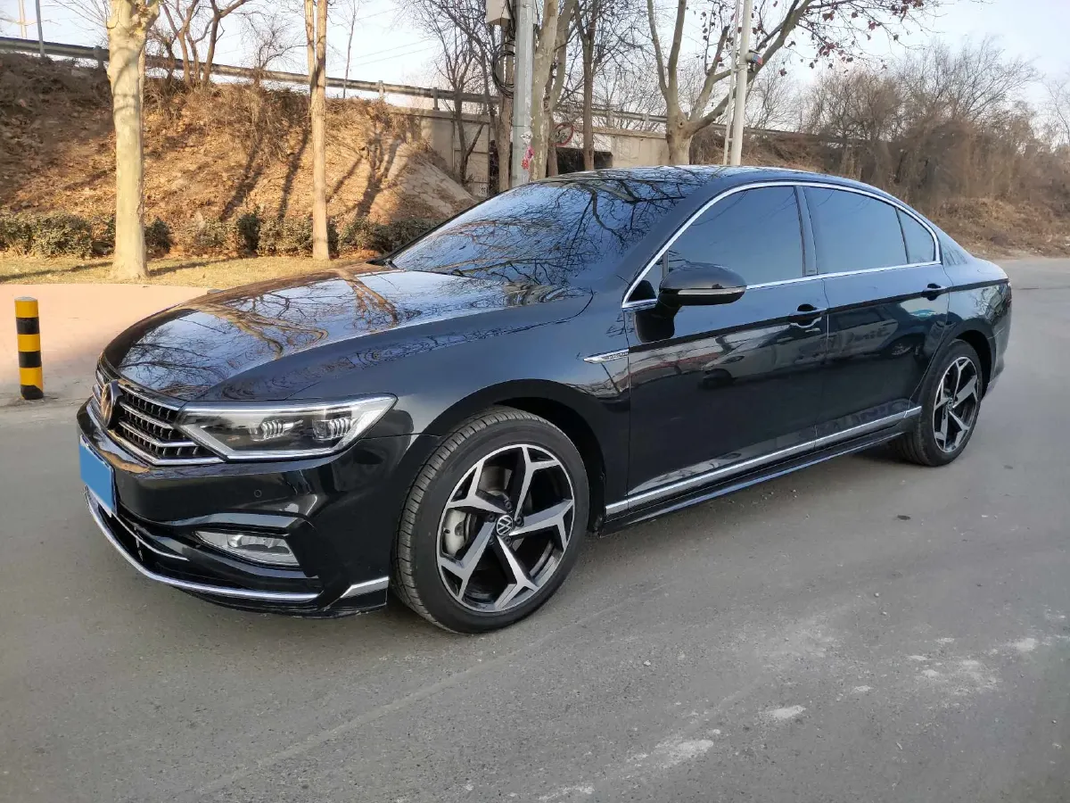 2023 Volkswagen Magotan 2.0T 186HP L4 7DCT,autocango,china used car exporter,china ev exporter,chinese used car exporter,chinese used ev exporter