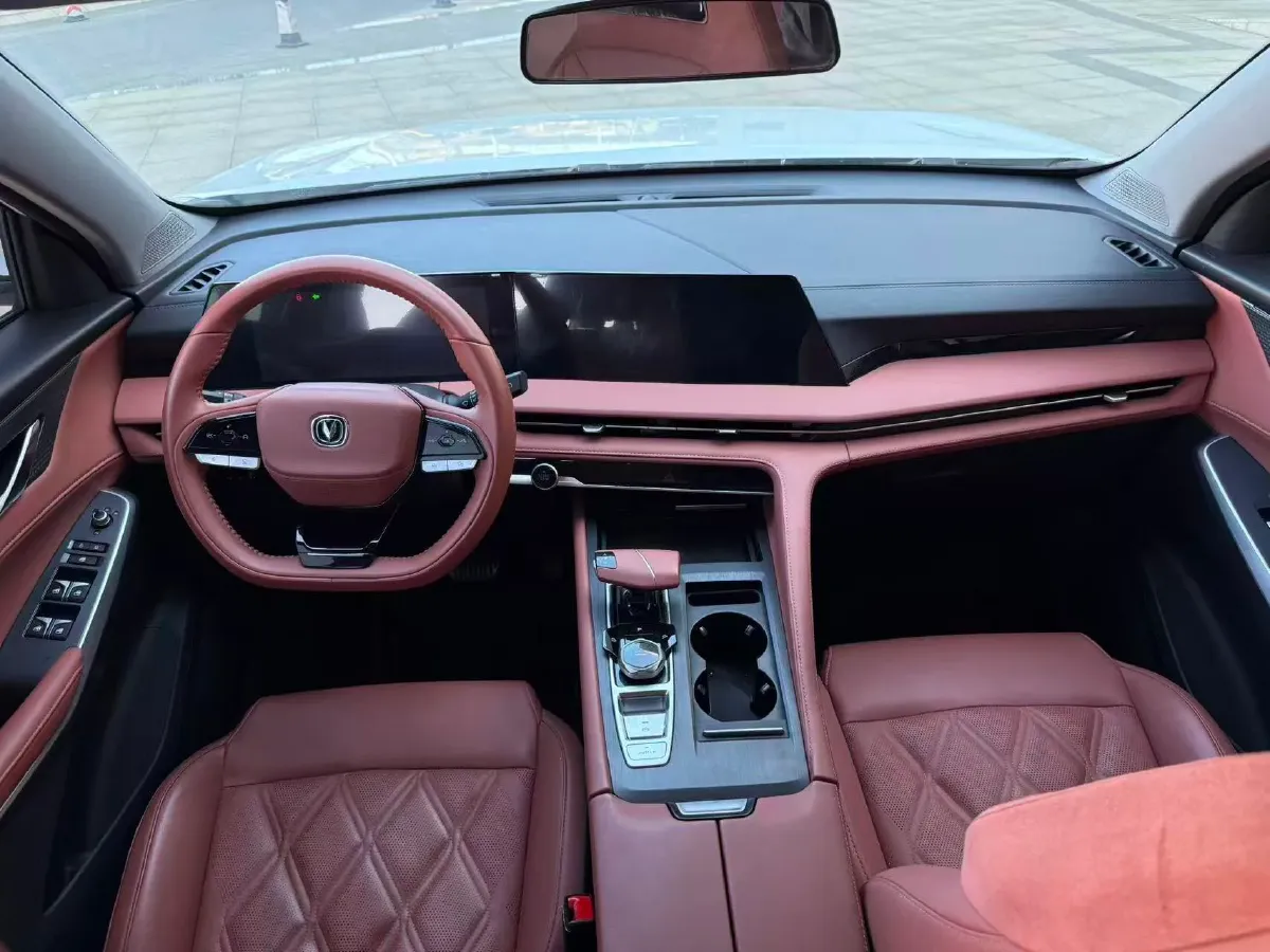 2022 ChangAn CS75 Plus 1.5T 188HP L4 8AT,autocango,china used car exporter,china ev exporter,chinese used car exporter,chinese used ev exporter