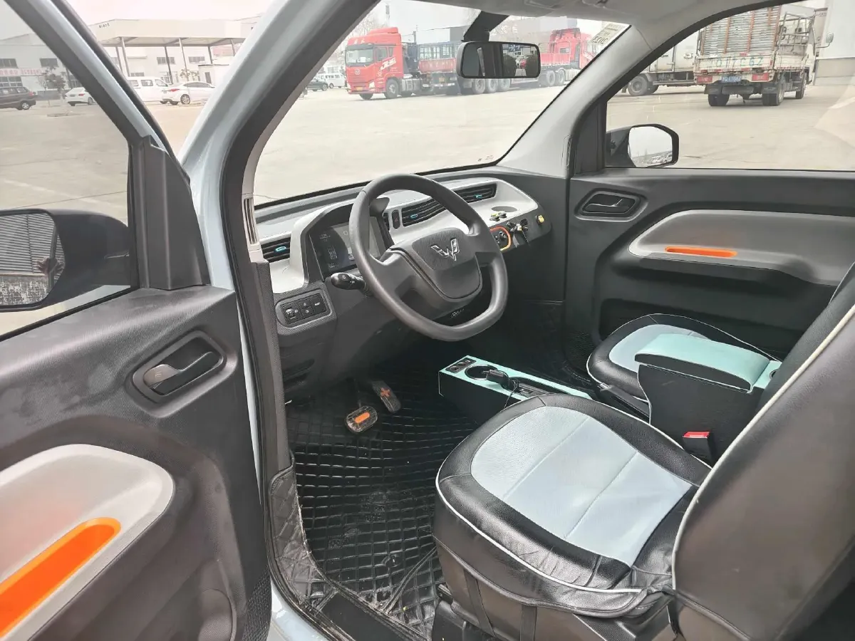 2020 WuLing HongGuang MINI EV BEV 9.3KWH,autocango,china used car exporter,china ev exporter,chinese used car exporter,chinese used ev exporter
