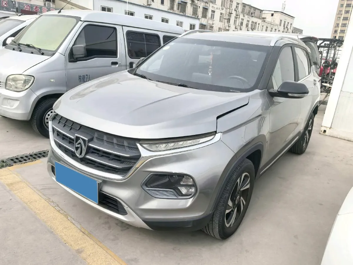 2017 BaoJun 310W 1.5L 105HP L4 6MT,autocango,china used car exporter,china ev exporter,chinese used car exporter,chinese used ev exporter