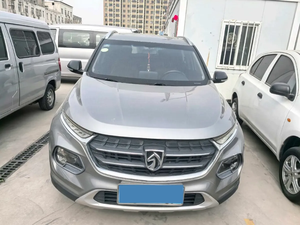 2017 BaoJun 310W 1.5L 105HP L4 6MT,autocango,china used car exporter,china ev exporter,chinese used car exporter,chinese used ev exporter